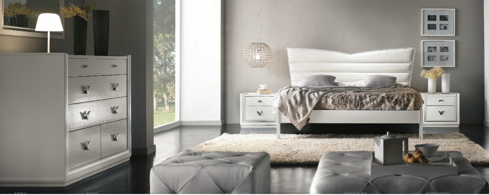 Garnituur Set 4-delig Slaapkamer Bed Nachtkastje Commode Groep Tweepersoonsbedden Luxe