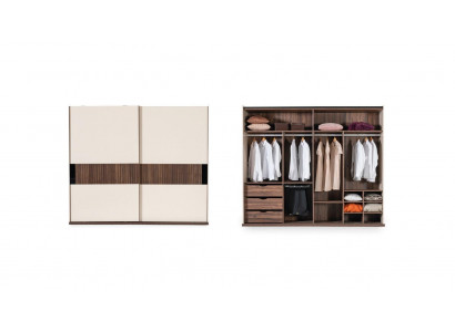 Luxe kledingkast met zweefdeuren houten kast moderne stijl beige