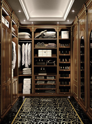 Inloopkast Luxe kleedkamer Klassieke garderobe Op maat gemaakt