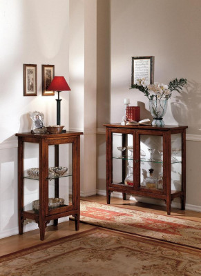 Vitrinekast Vitrines Woonkamerkasten Dressoir Italiaanse meubels Hout