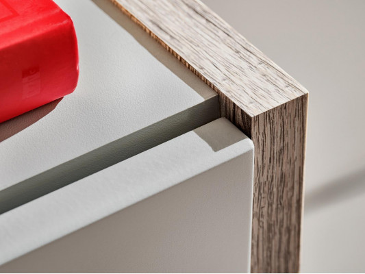 Grijze woonkamer wandmeubel hout rtv tv-standaard modern design inrichting.