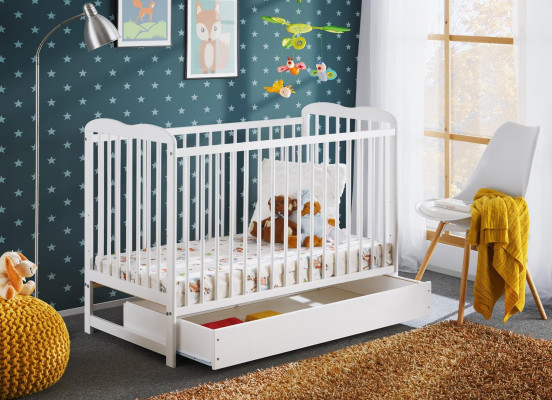 Kinderkamer bed inrichting ontwerp moderne babybed nieuw luxe houten meubels