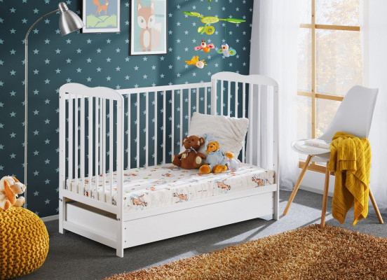 Kinderkamer bed inrichting ontwerp moderne babybed nieuw luxe houten meubels