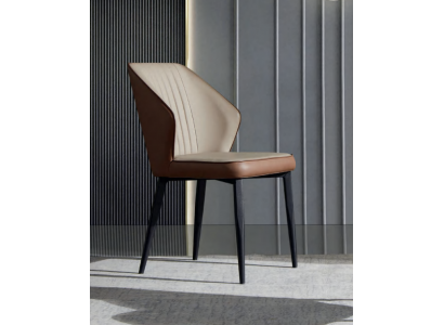 Bruine fauteuils, Edele eetkamerstoelen, Houten stoelen, Luxe textielmeubelen.