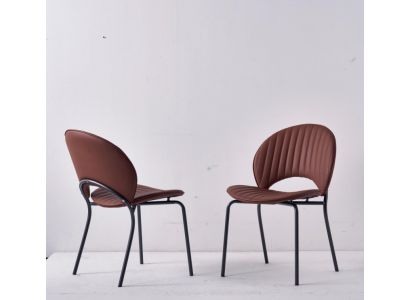 Bruine eetkamerstoel luxe fauteuils keukenstoel leer houten stoelen