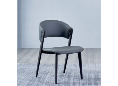Grijze leren stoel, elegante eetkamerstoel, gestoffeerde fauteuil, houten stoelen