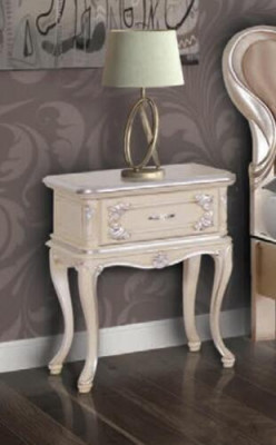 Nachtkastje Bijzettafel Meubilair Italiaanse inrichting Klassieke houten tafel