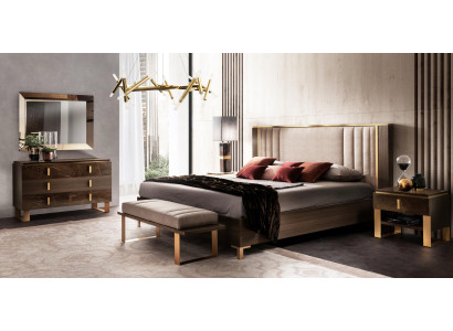 Slaapkamer Set 5-delig. Ontwerp Moderne Luxe Meubels Nieuw Bed Nachtkastje Commode