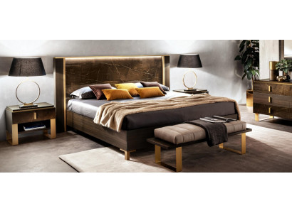 Ontwerp slaapkamer 3-delig. Leren bed 2x nachtkastje Klassieke luxeset met bedden