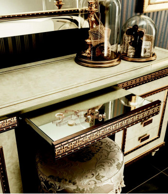 Kaptafel Spiegel Kruk Compleet Set Ladenkast Slaapkamer Nieuwe Barok Console