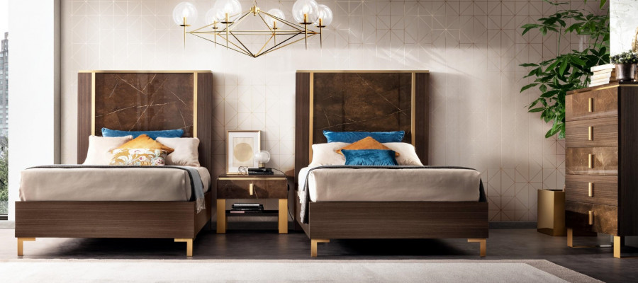 Hotel inrichting 2x bedden + nachtkastje design moderne luxe meubels 3-delig set.