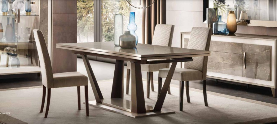Italiaanse design eetkamerset met stoel tafel groep 5-delig Nieuw