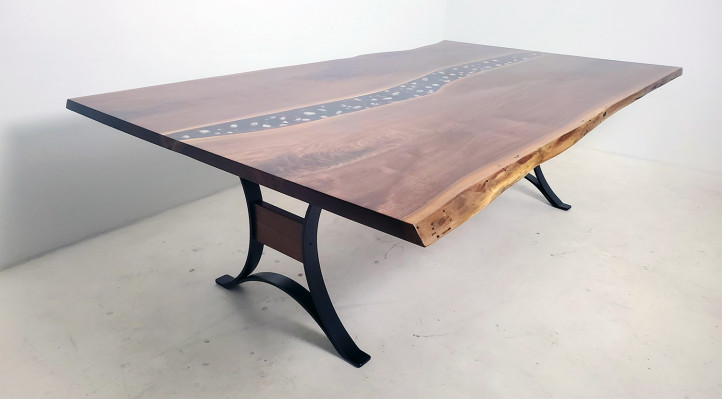 Tafel eettafel tafels epoxyhars epoxy waterval echt hout massief meubilair