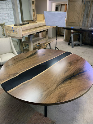 Tafel eettafel tabellen epoxyhars epoxy echt hout massief design meubels 150x150