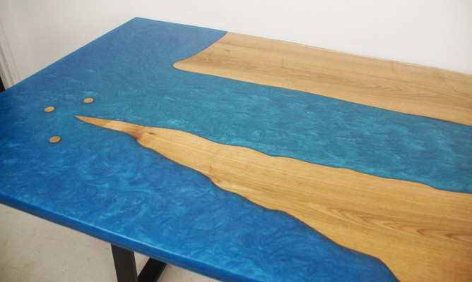 Eettafel River Table Echt hout Riviertafel Epoxyhars 260x100 Massief