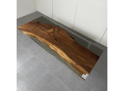 Luxe epoxyhars eettafel River Table echt hout massief design tafels.