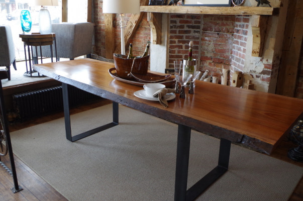 Tijdloze tafel Eettafel Keukentafel Handgemaakte eigentijdse