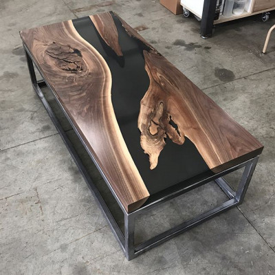 Epoxiehars riviertafel Echt hout Zwartwatertafel Epoxy meubels Massief