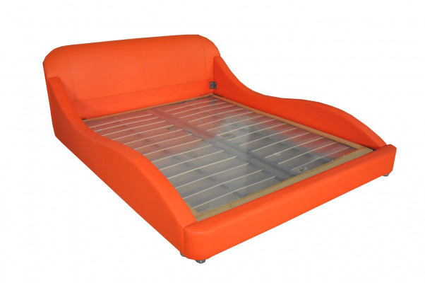 Nieuw, modern en comfortabel bed voor de slaapkamer.