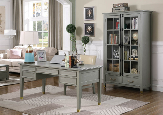 Kantoorset inrichting landelijk bureau stoel archiefkast plank tafel 3-delig.