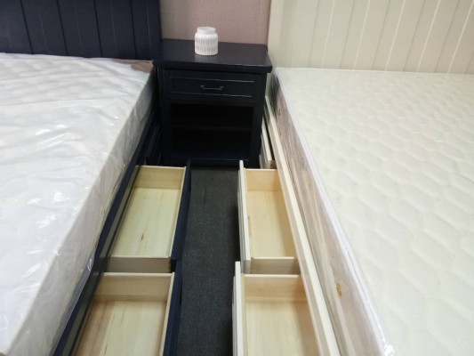 Klassiek tweepersoons bed Houten bed Landelijke stijl Echt hout