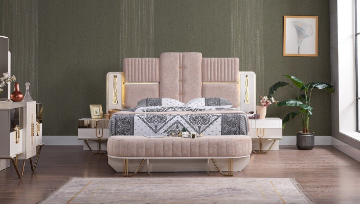 Luxe slaapkamerset van 5 delen. Bed, 2 nachtkastjes, kledingkast, bank. Modern.
