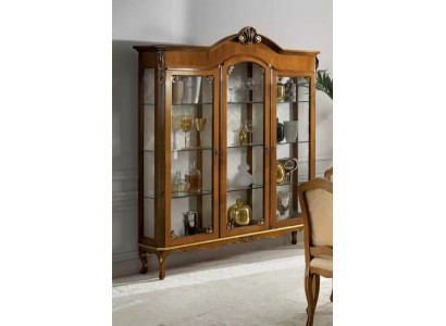 Klassieke vitrinekast van hout, luxe glazen kast van edel houtrek vitrines.