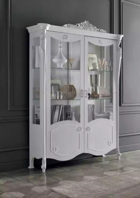 Luxe stijl kast dressoir vitrinekast design Italiaanse meubelen.