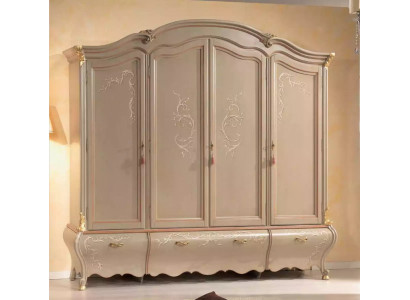 Grote klassieke vierdeurs kledingkast luxe massief houten meubels