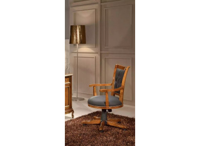 Moderne bureaustoel Executive Chair met houten frame. Klassiek design.