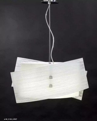 Moderne witte hangende kroonluchter met 2 lampen. Stijlvolle plafondlamp.