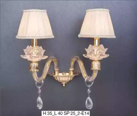 Stijlvolle wandlamp Klassieke wandlamp in goud Luxueuze kroonluchter