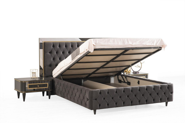 Luxe Chesterfield bed met roestvrijstalen frame. Luxe bedden. Zwarte stof.
