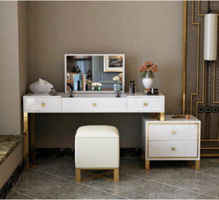Kaptafel Spiegel Kruk Compleet Set Ladenkast Slaapkamer Nieuw 3-delig.