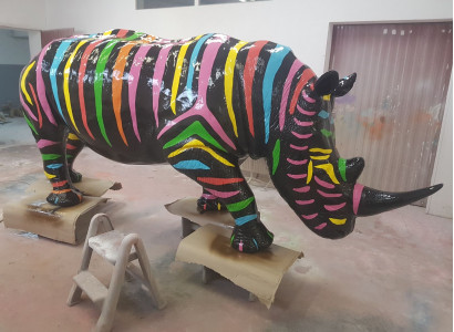 Abstracte figuur standbeeld tuinbeelden decoratie standbeelden sculpturen neushoorn nieuw