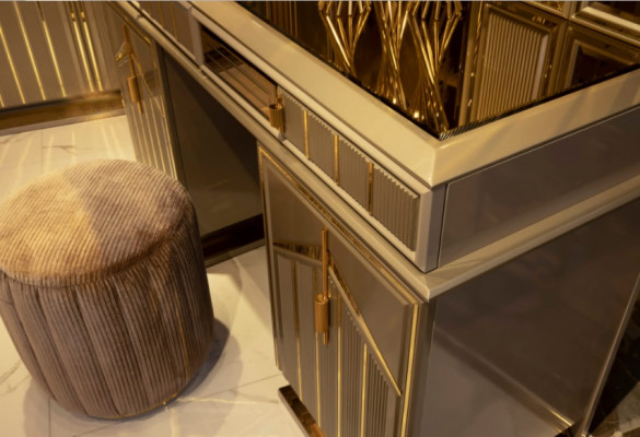 Slaapkamer set Bed Nachtkastje Ladenkast Spiegel Kledingkast Nieuw Luxe 7-delig