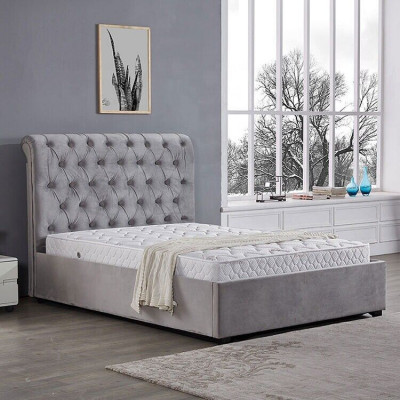 Royale grijze slaapkamer bed gestoffeerde bedden Chesterfield design textiel