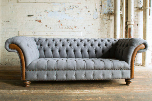 Edel grijs Chesterfield driezits luxe woonkamer 3-zitsbank.