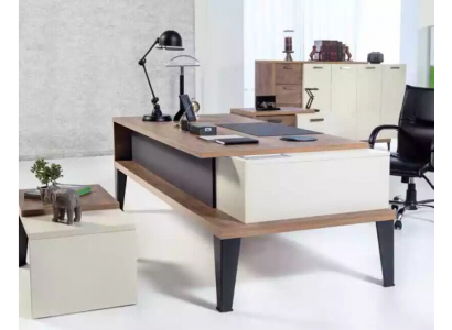 Ontwerpbureau Exclusieve kantoormeubelen Tafel Groot directiebureau