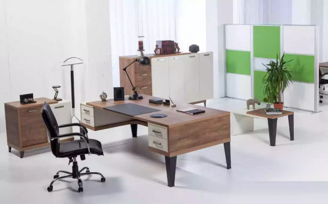 Ontwerpbureau Exclusieve kantoormeubelen Tafel Groot directiebureau