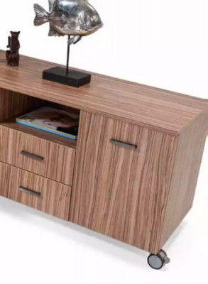 Kantoormeubel bureau ladekast archiefkast salontafel inrichting 4-delig.