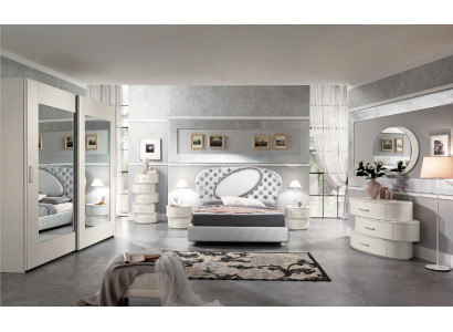 Luxe set 7 delen Slaapkamer Bed Nachtkastje Commode Spiegel Kledingkast Nieuw