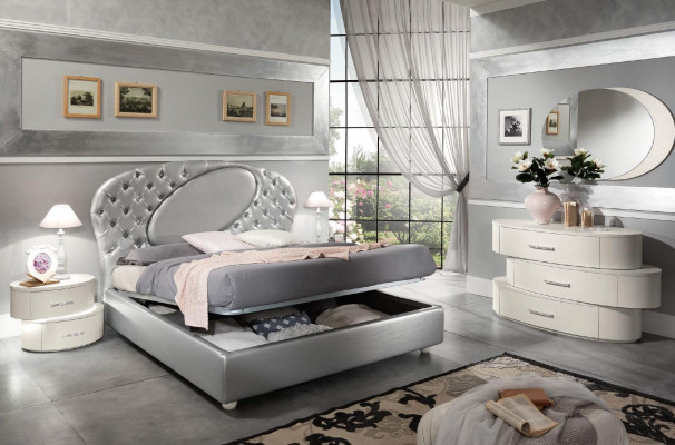 Luxe set 7 delen Slaapkamer Bed Nachtkastje Commode Spiegel Kledingkast Nieuw