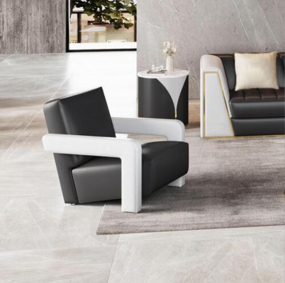 Woonkamer 4-delige bankstel 3+2+1 zits stoelen met lederen bekleding salontafel