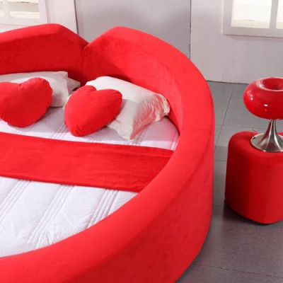 Ontwerpersbed in hartvorm Huwelijksreisbed Luxe bedframe Bedbordeel