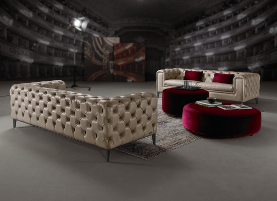 Luxe 3+3 zits bankstel in beige van Chesterfield.
