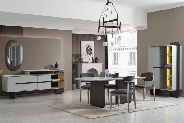 Grijs-wit eetkamer meubilair Eettafel 4x luxe stoelen Designer vitrine