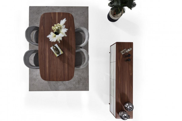 Stijlvolle eetkamer meubels Bruine eettafel 4x gestoffeerde stoelen Commode set