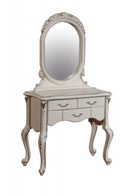 Klassieke kaptafel met spiegel, luxueuze console, commode voor de slaapkamer in barokstijl.