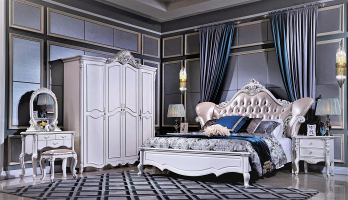 Luxe witte tweedeurs ruime kledingkast in klassieke stijl.